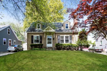 4620 Hillside Dr Louisville, KY 40216